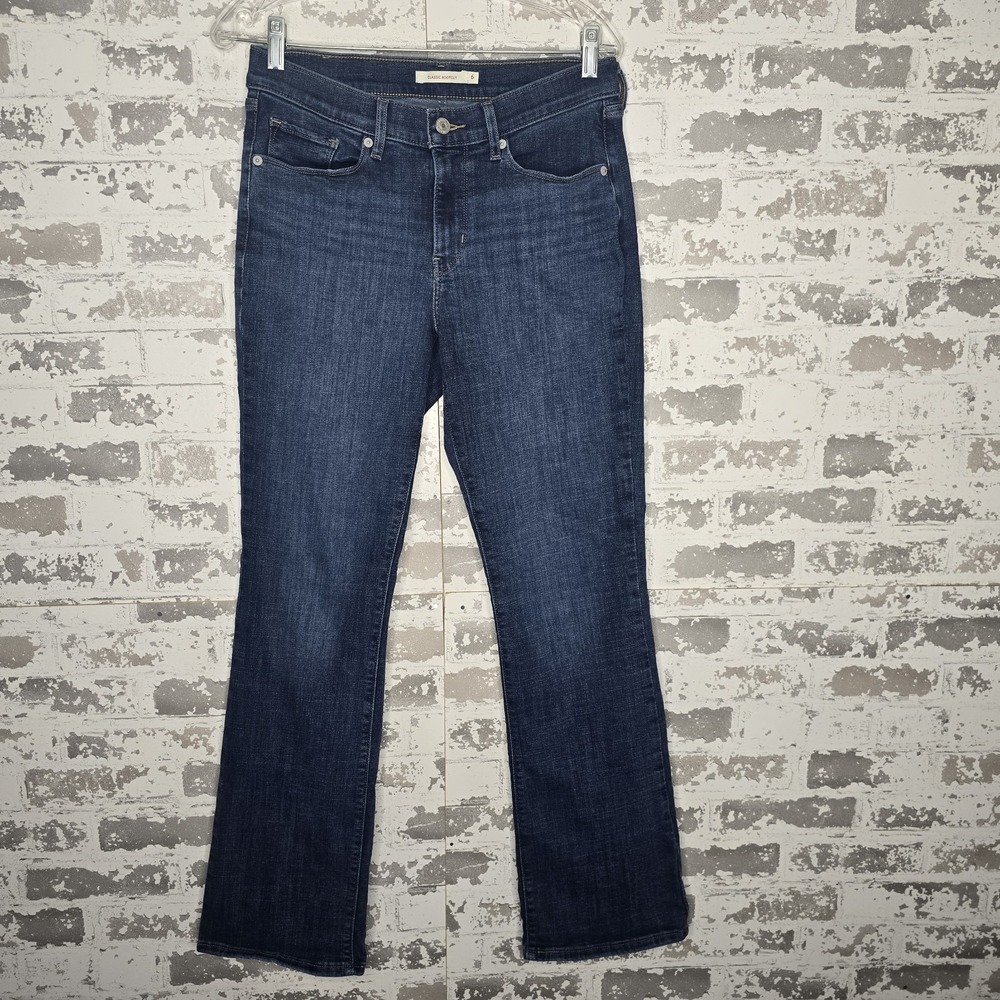 Levis Jeans Womens 6 Classic Bootcut Medium Blue Wash Denim‎ Stretch Boho